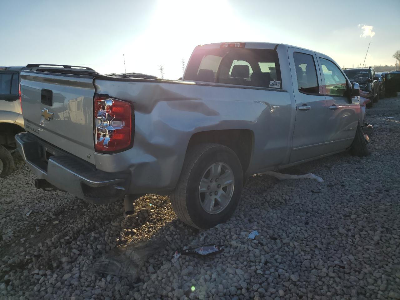 2018 Chevrolet Silverado C1500 Lt vin: 1GCRCREH5JZ151317