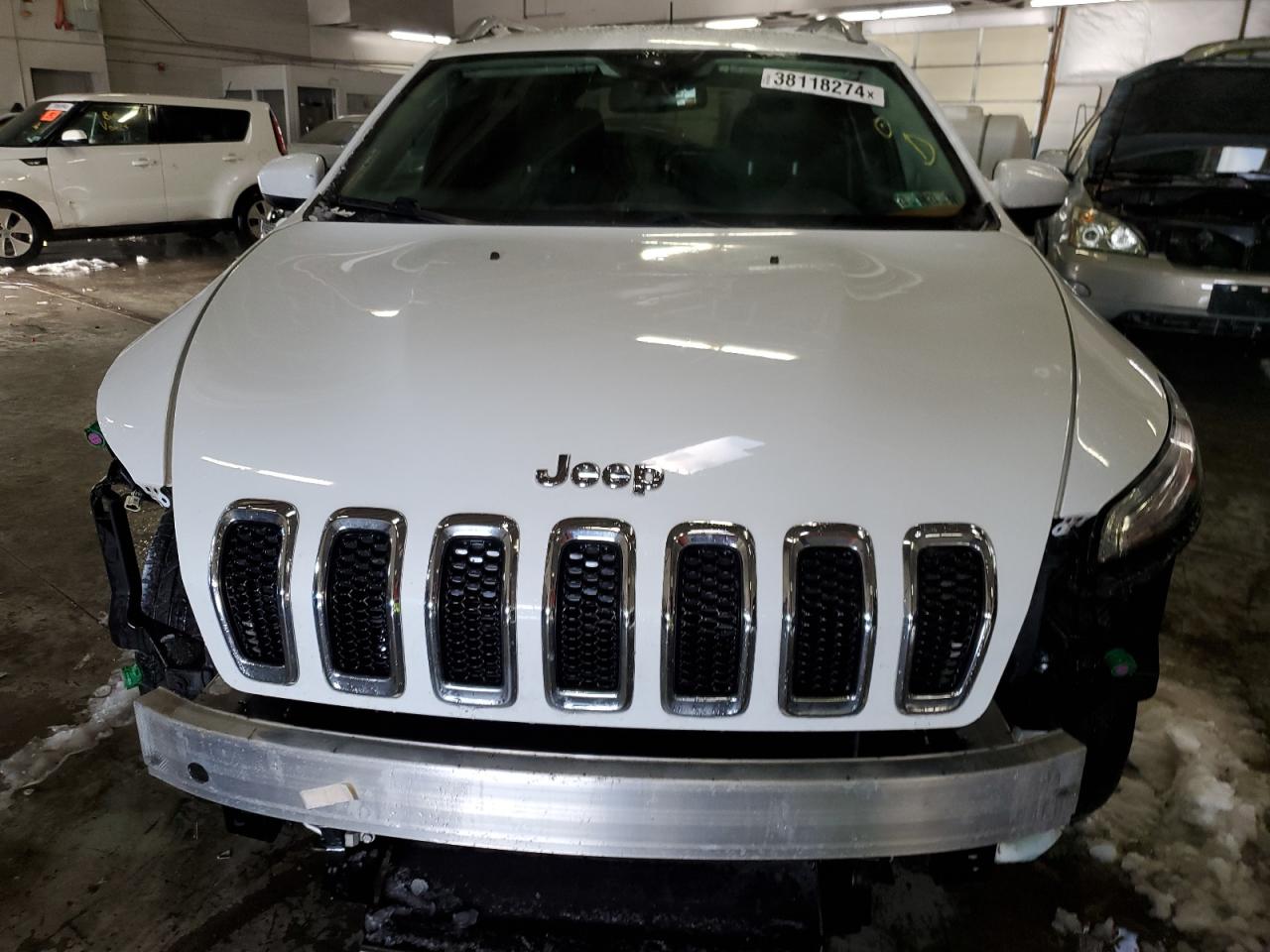 2016 Jeep Cherokee Latitude vin: 1C4PJMCSXGW204540