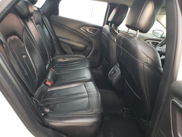 2015 Chrysler 200 - Image 10