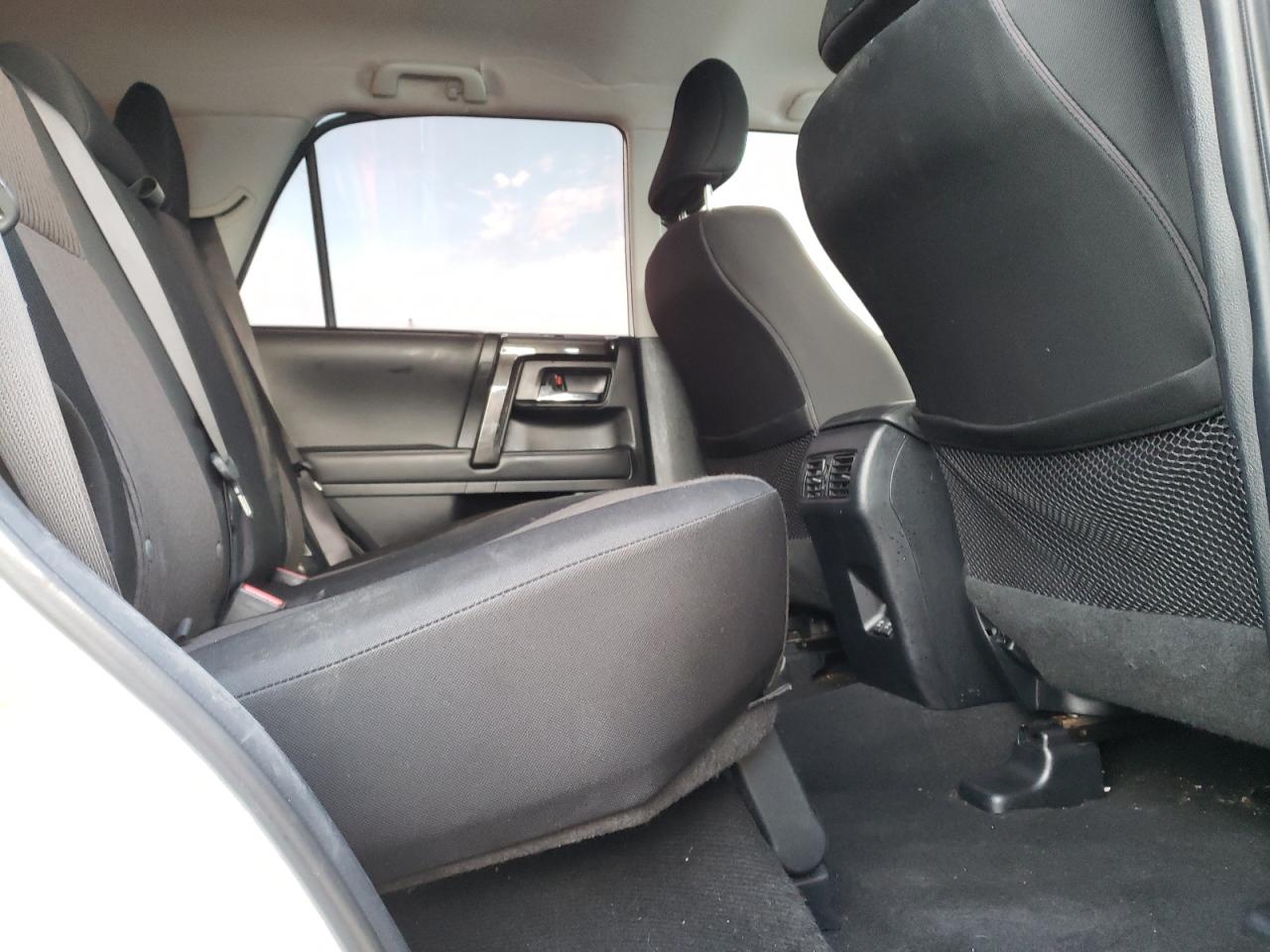 VIN: JTEBU5JR1L5800008 2020 TOYOTA 4RUNNER