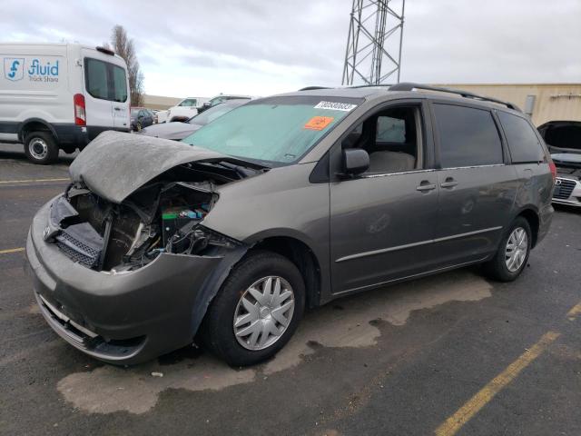 2004 Toyota Sienna CE