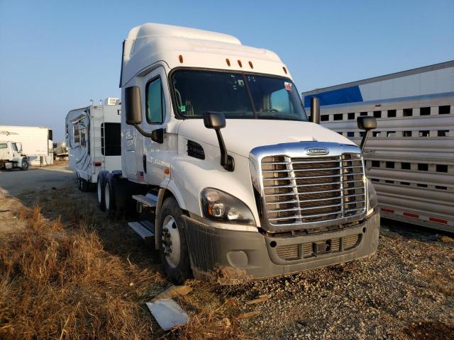 Lot #2329882814 2017 FREIGHTLINER CASCADIA 1 salvage car