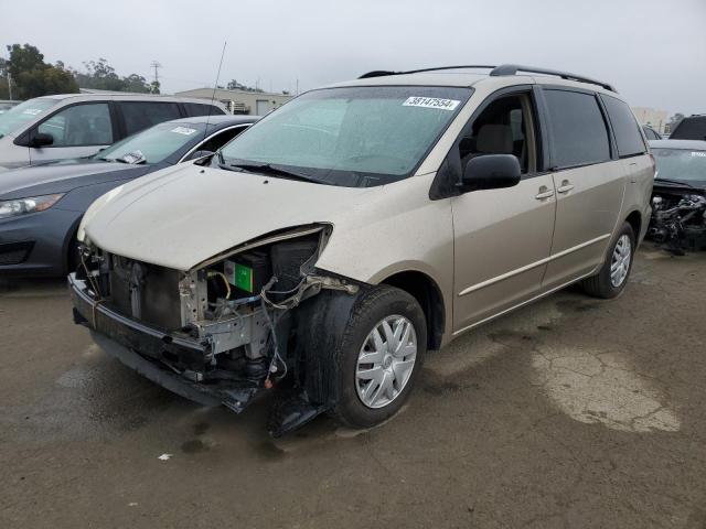 2005 Toyota Sienna CE