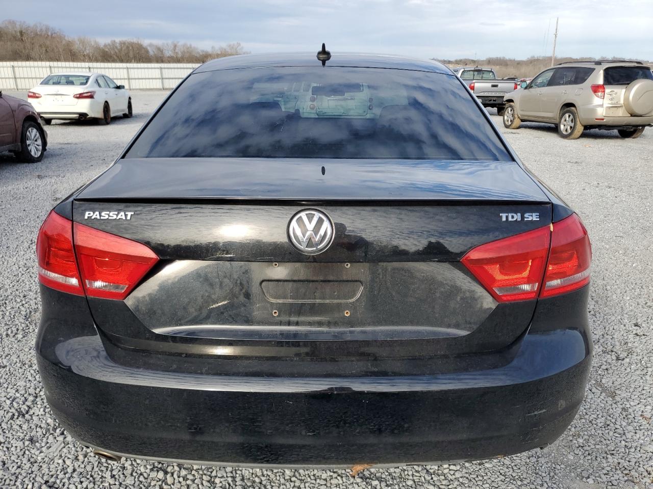1VWBN7A35DC004672 2013 Volkswagen Passat Se