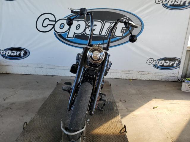 2018 HARLEY-DAVIDSON FLHC HERIT 1HD1YAJ14JC059464