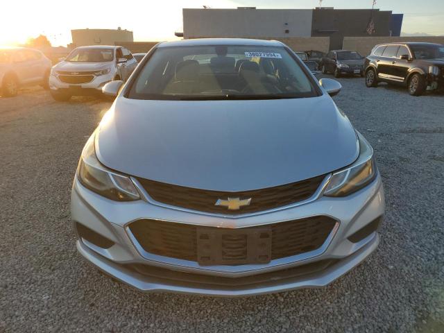 Image 5 of 2018 Chevrolet Cruze salvage vehicle - Lot #38027994 at Copart