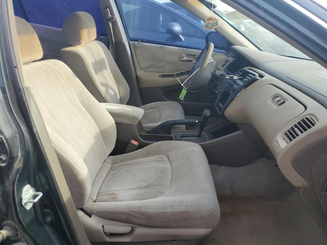 JHMCG5673YC031388 2000 Honda Accord Se