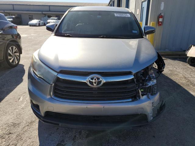 VIN 5TDZKRFH0FS109745 2015 Toyota Highlander, LE no.5