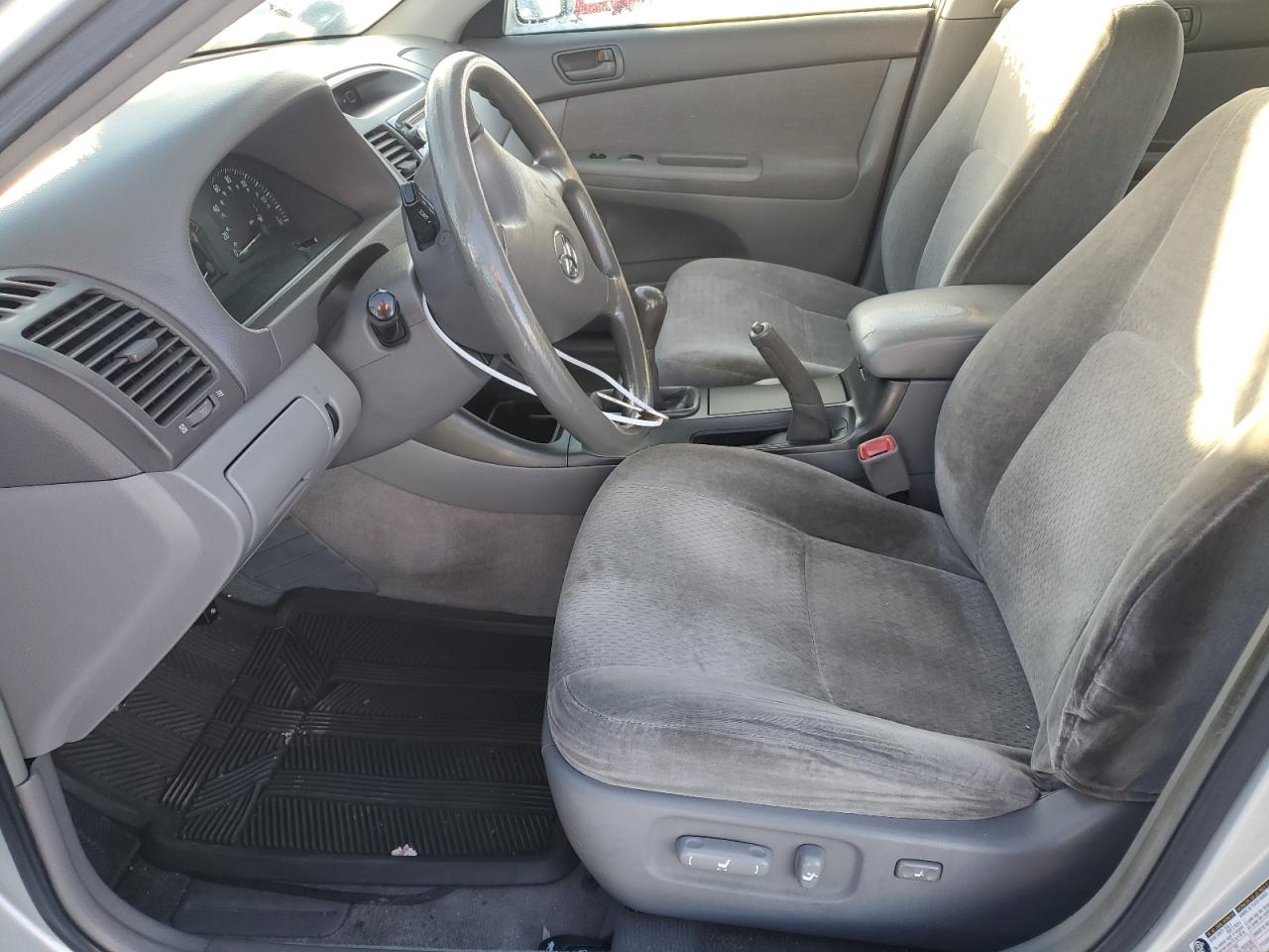 JTDBE32K440289190 2004 Toyota Camry Le