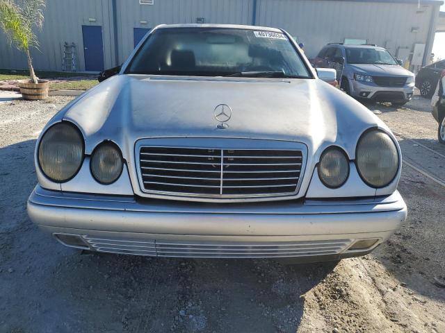 1999 Mercedes-Benz E 300Td VIN: WDBJF25H1XA795057 Lot: 40736034