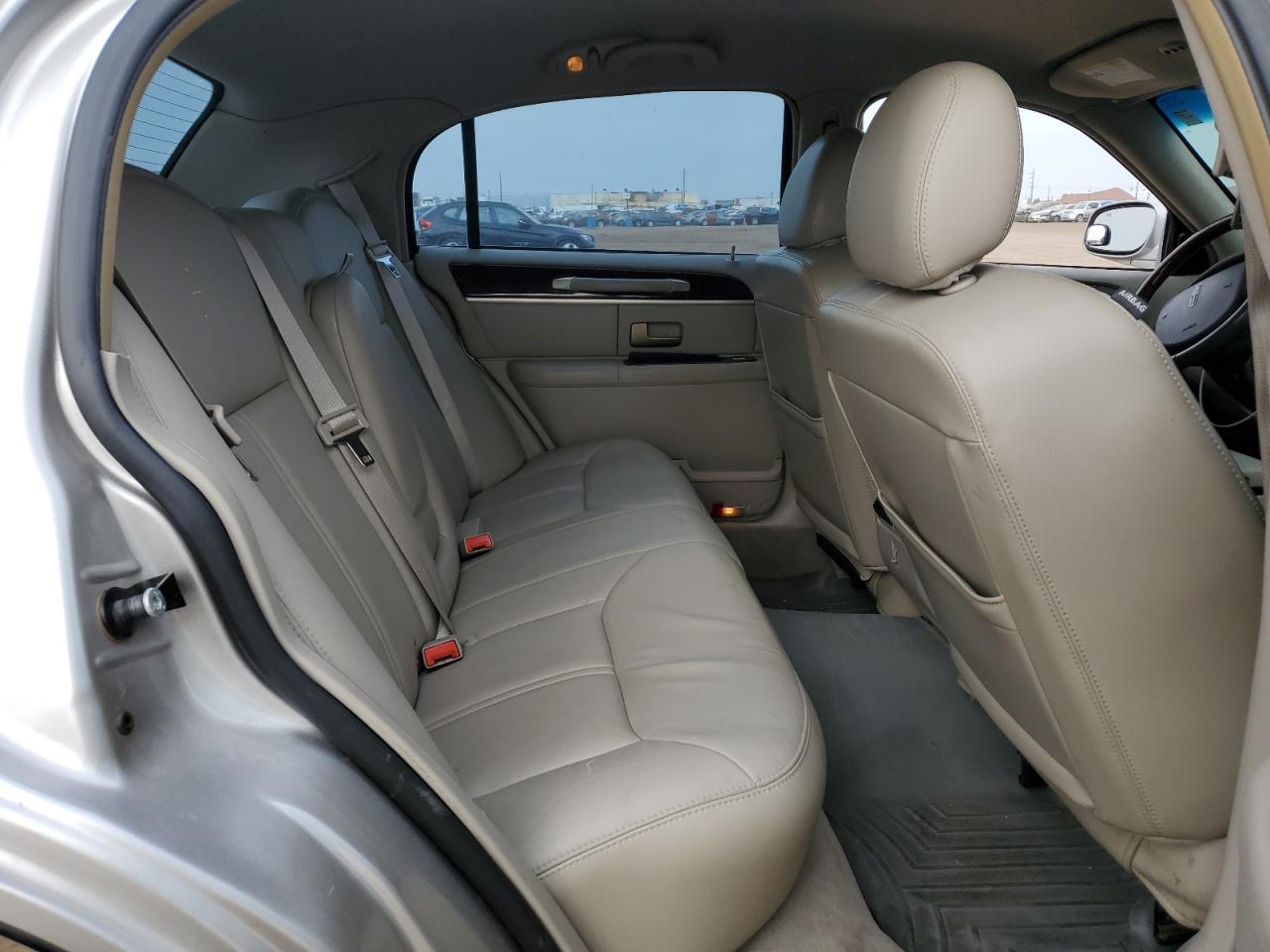 1LNHM82V17Y629367 2007 Lincoln Town Car Signature Limited