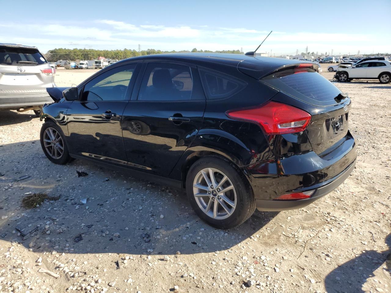 1FADP3K25JL292943 2018 Ford Focus Se