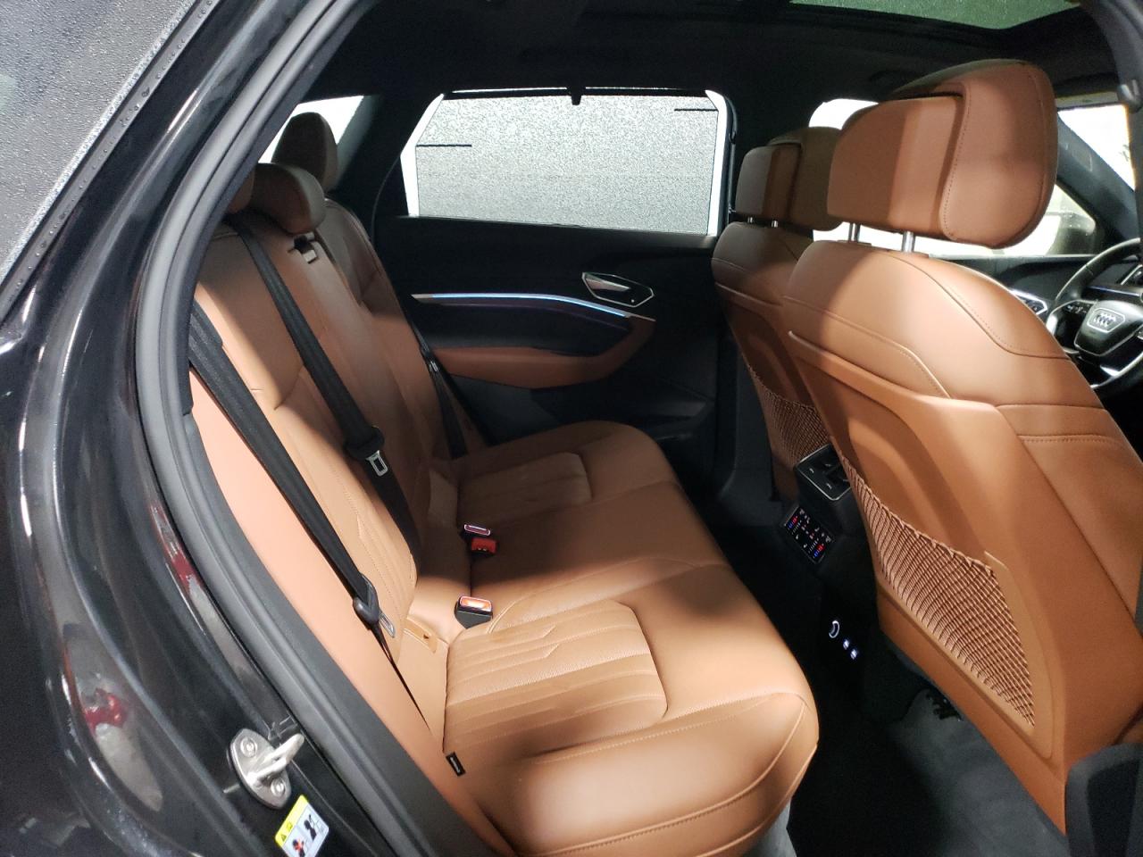 WA1VABGE7KB020540 Audi e-tron 2019. Фото: 9