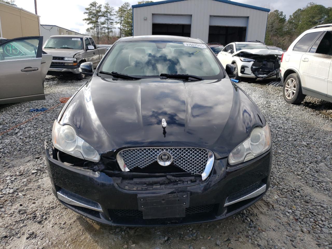 SAJWA05B09HR05601 2009 Jaguar Xf Luxury