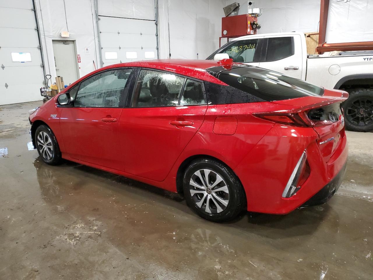 2022 Toyota Prius Prime Le vin: JTDKAMFP8N3217397