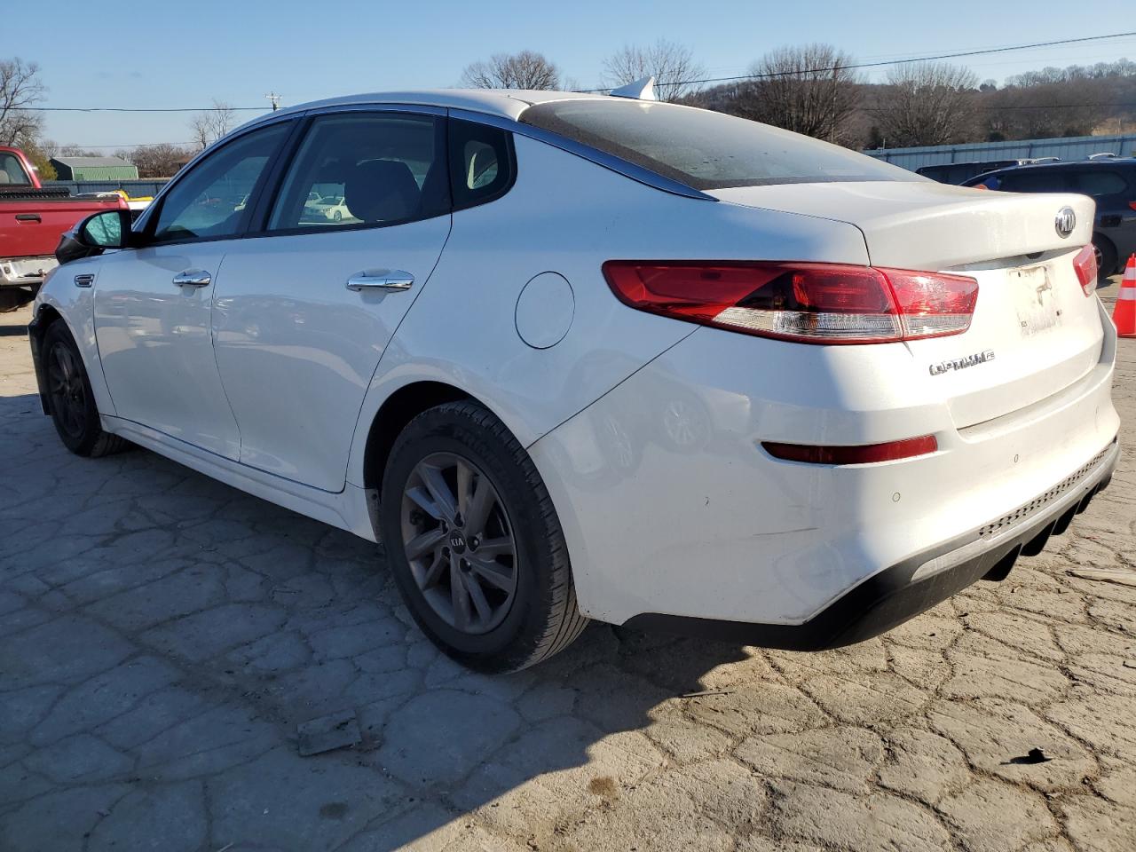 2020 Kia Optima Lx vin: 5XXGT4L33LG388900