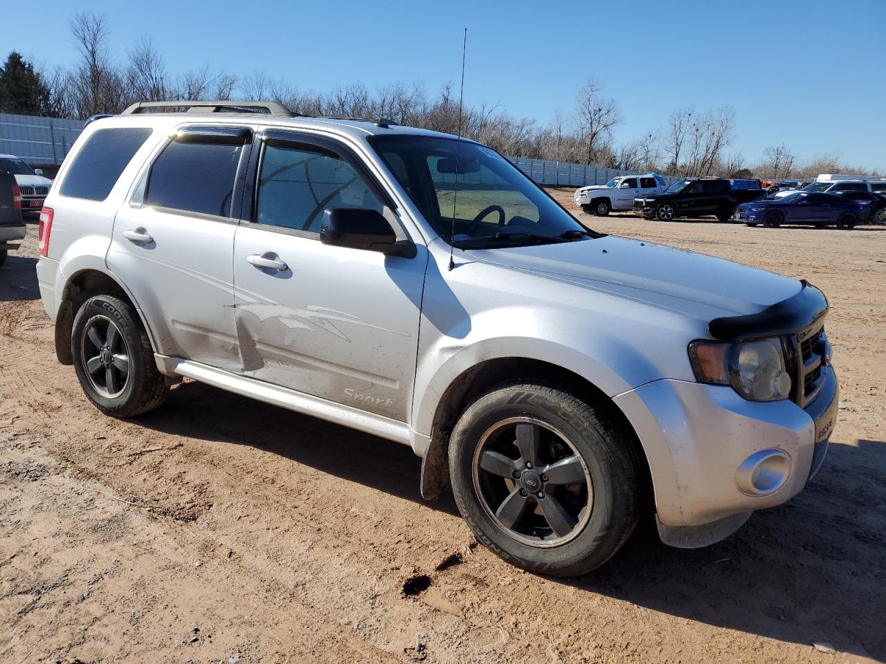 1FMCU0DG6BKC37569 2011 Ford Escape Xlt