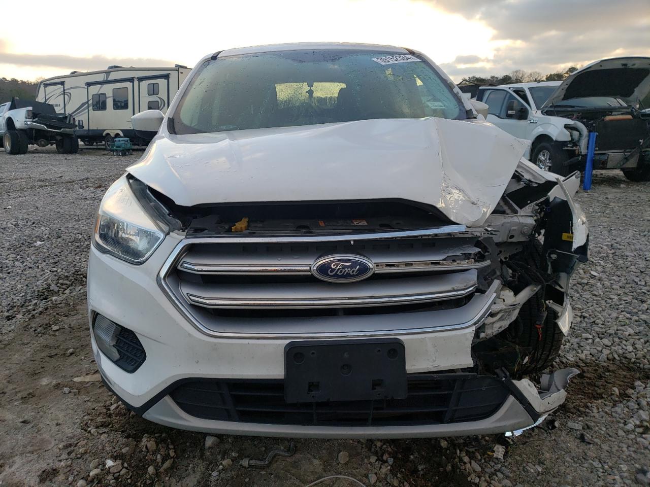 2017 Ford Escape Se vin: 1FMCU9G91HUE55661