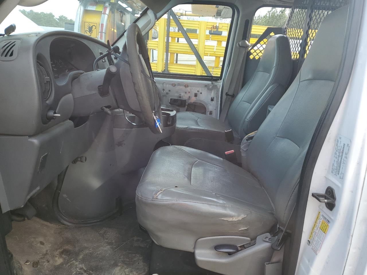 1FTNE24W18DA09800 2008 Ford Econoline E250 Van