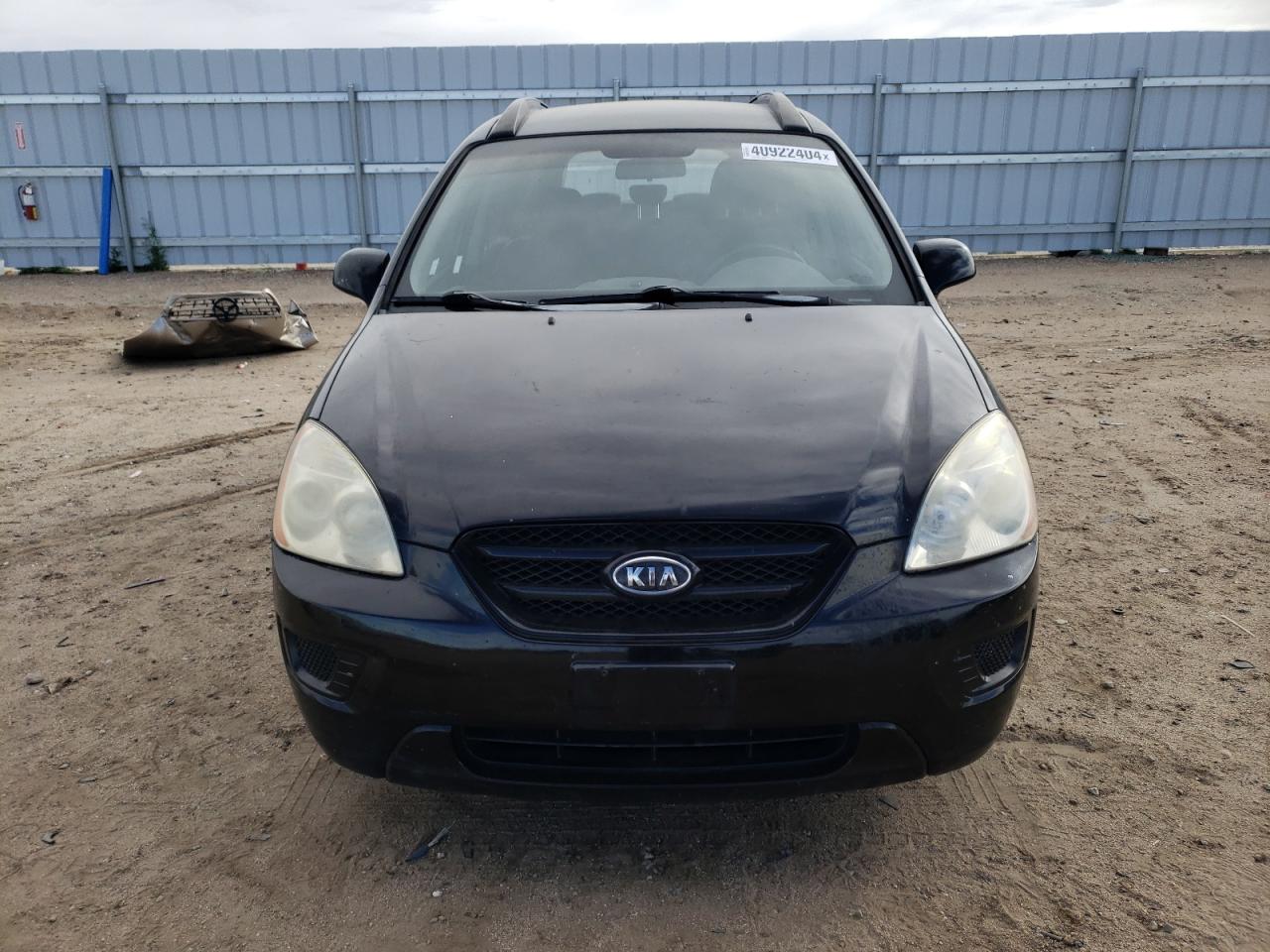 KNAFG525887210468 2008 Kia Rondo Base