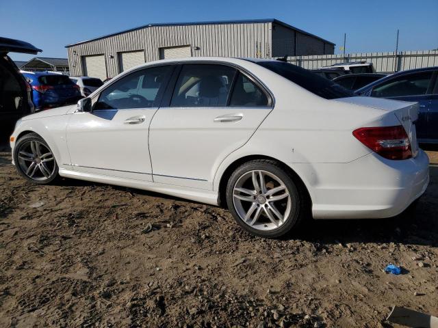 VIN WDDGF4HB2DR280750 2013 Mercedes-Benz C-Class, 250 no.2