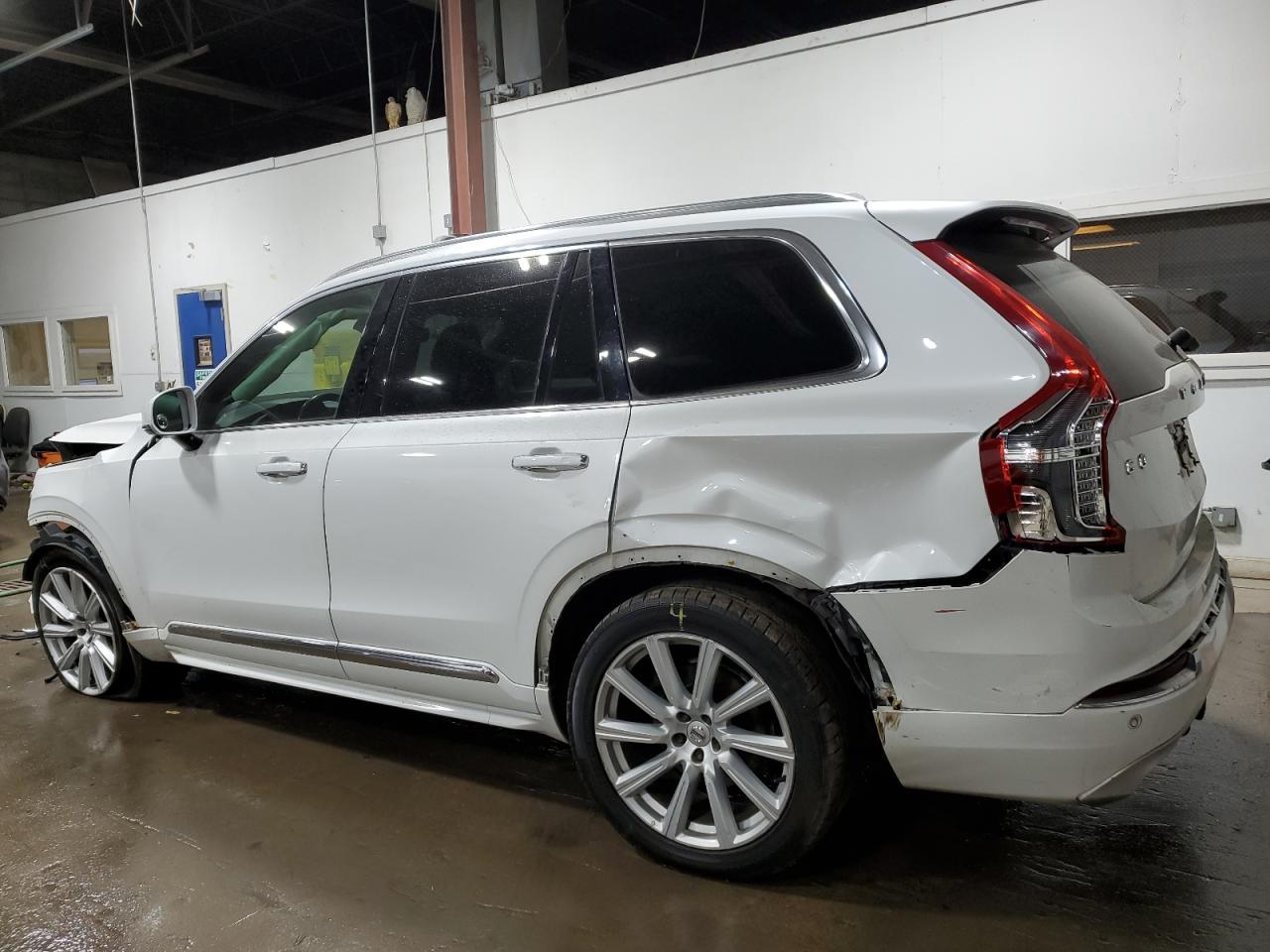 YV4A22PL4G1018674 2016 Volvo Xc90 T6