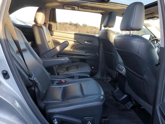 2015 TOYOTA HIGHLANDER - 5TDDKRFH4FS221409
