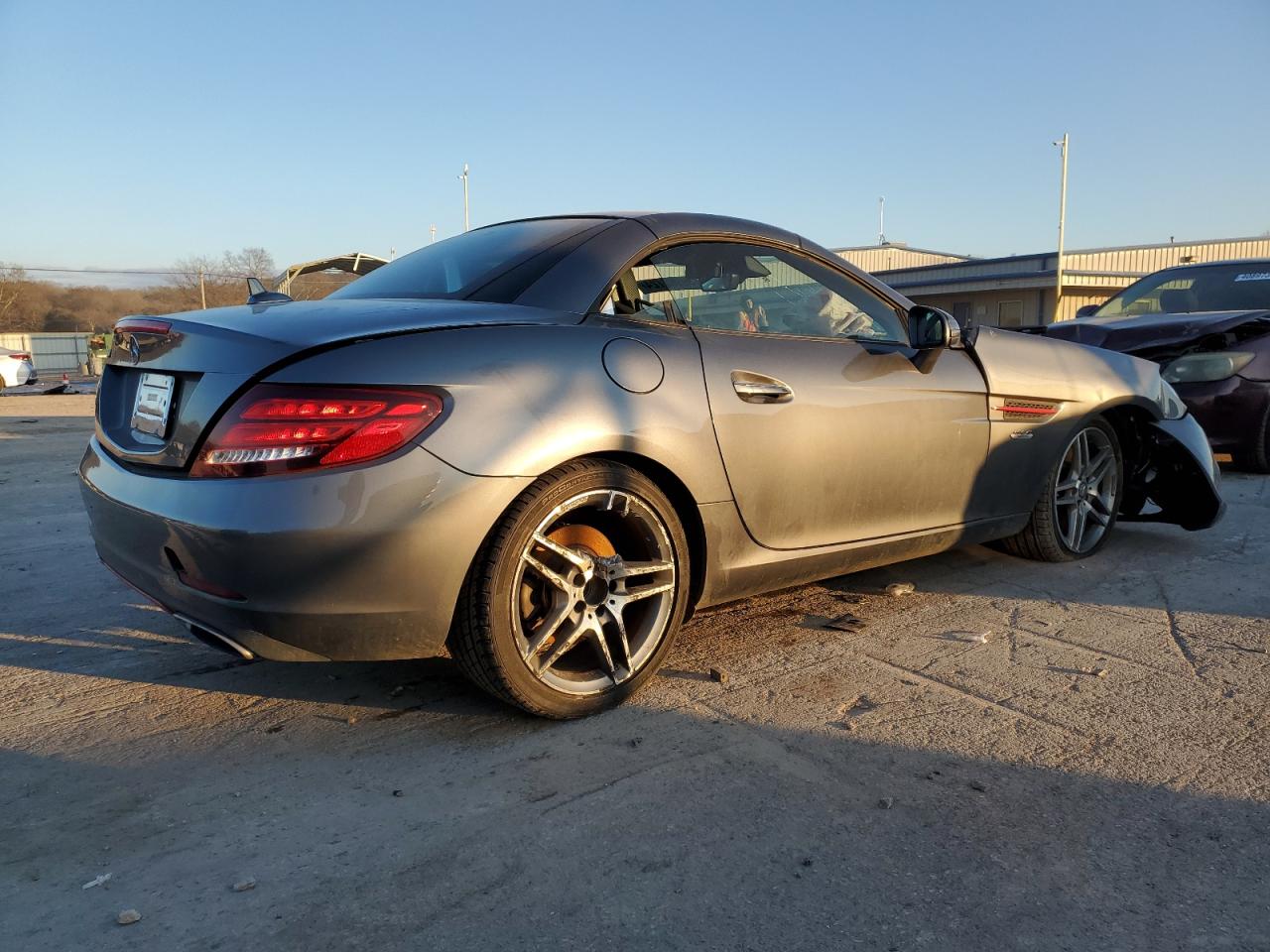 WDDPK3JA2JF148091 2018 Mercedes-Benz Slc 300