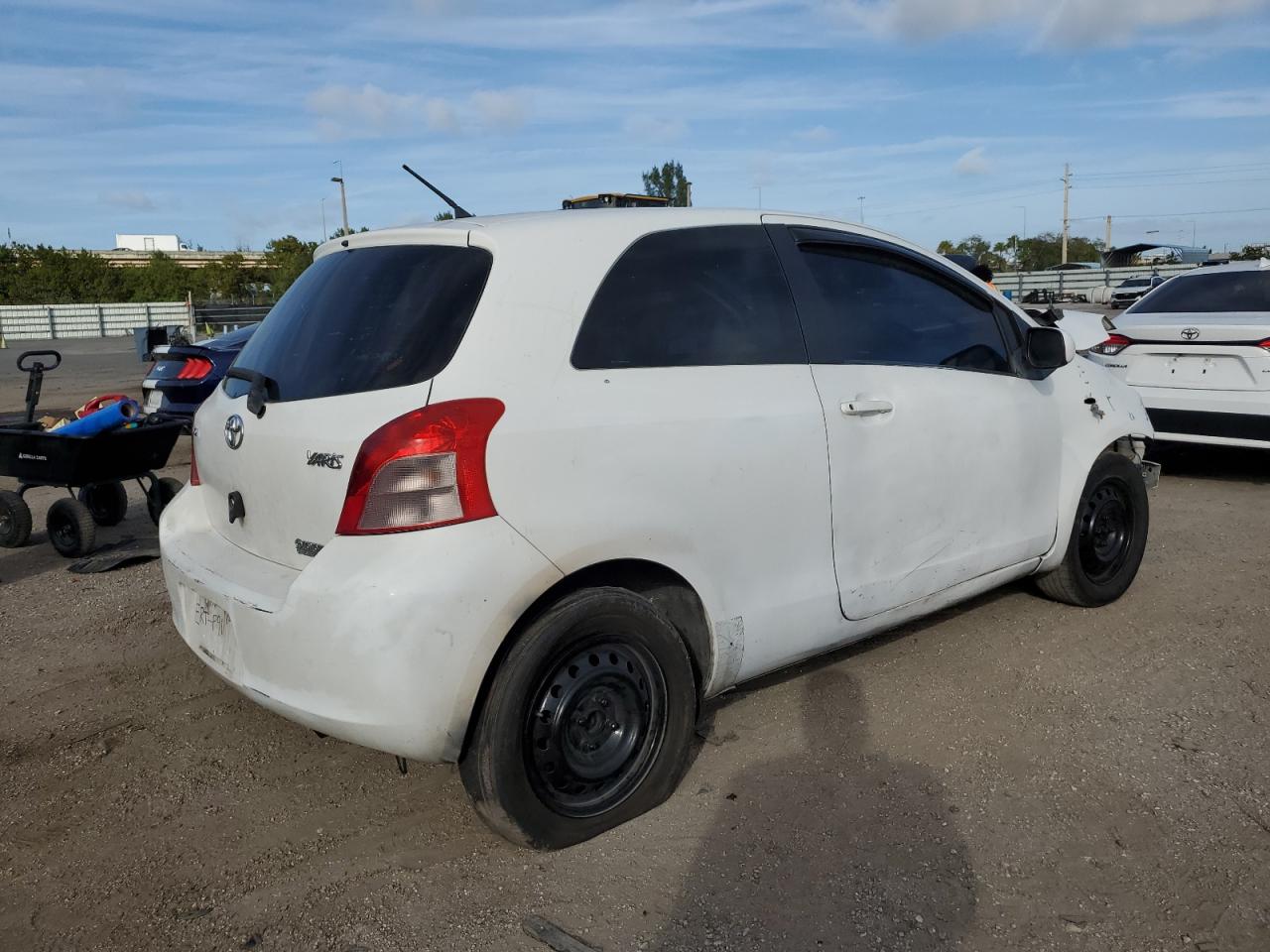 JTDJT923075120384 2007 Toyota Yaris