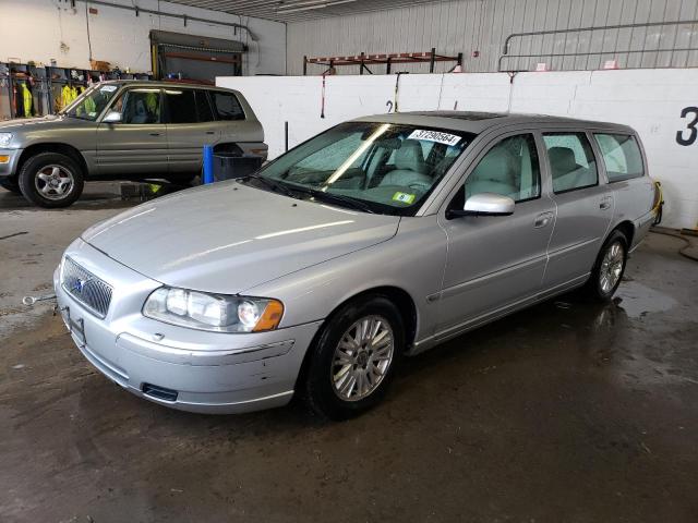 2005 Volvo V70 