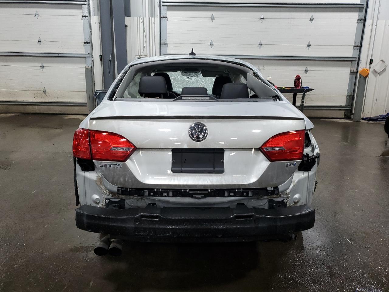 3VWLL7AJ2BM063571 2011 Volkswagen Jetta Tdi