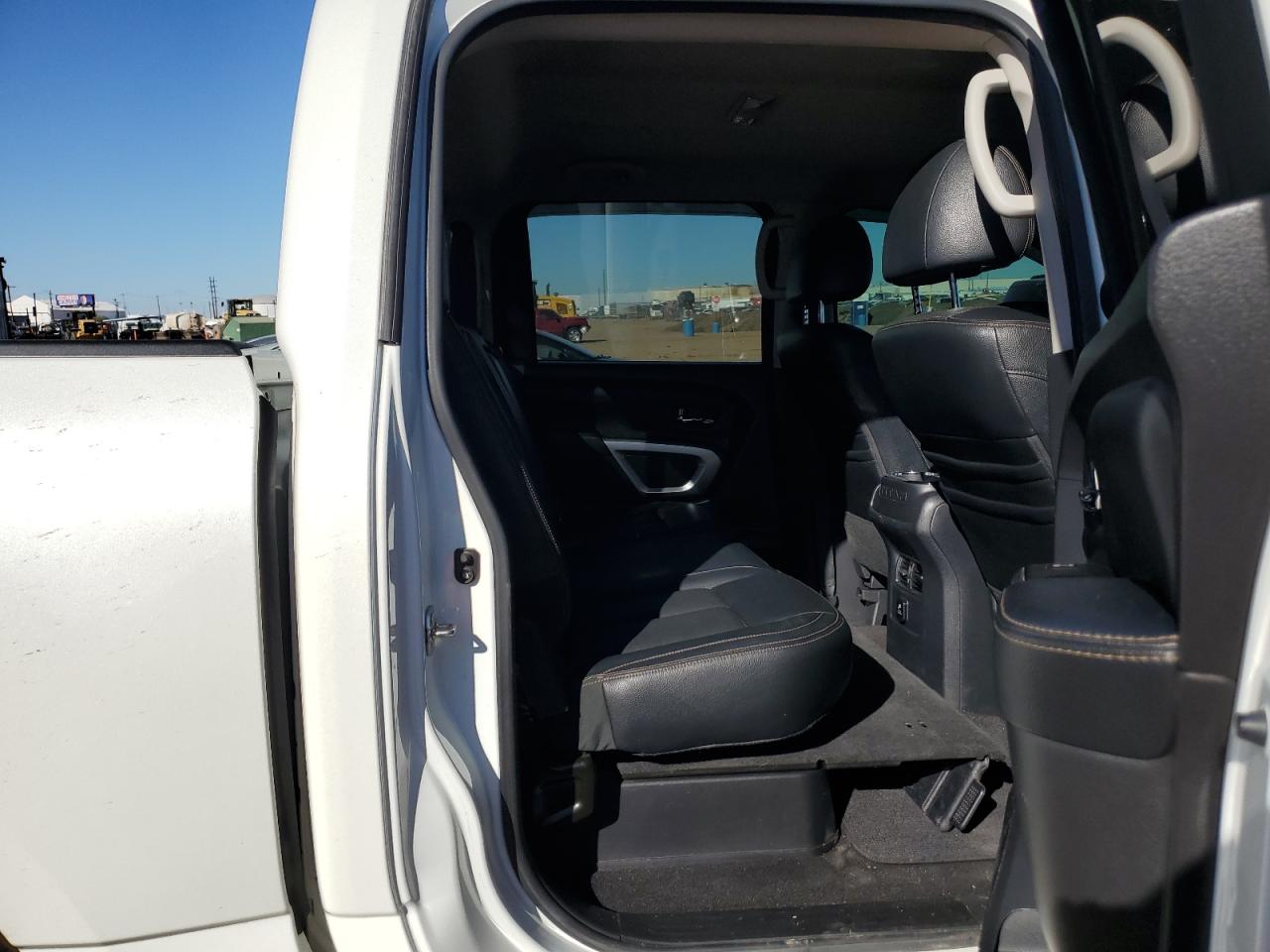 2017 Nissan Titan Sv vin: 1N6AA1E51HN527990