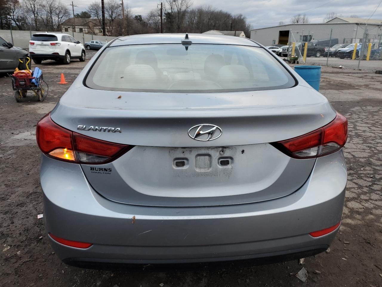 Lot #2935992814 2016 HYUNDAI ELANTRA SE