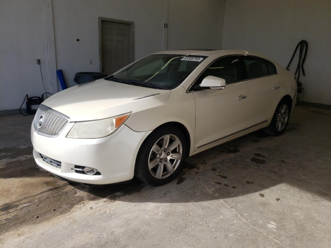 2012 Buick Lacrosse vin: 1G4GC5E38CF344498