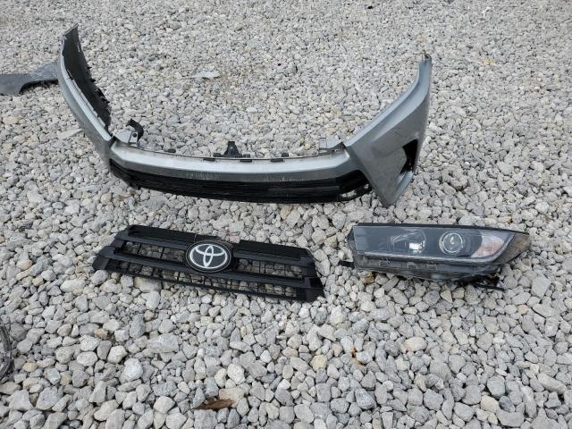 VIN 5TDJZRFH6KS577904 2019 Toyota Highlander, SE no.13