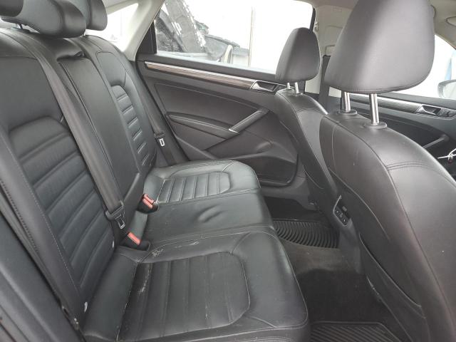 2017 VOLKSWAGEN PASSAT SEL - 1VWCT7A38HC044356