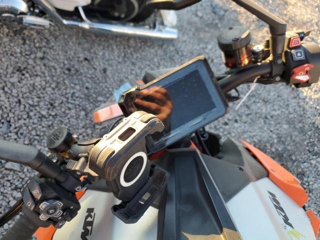 2022 KTM 1290 SUPER - VBKV39408NM952531