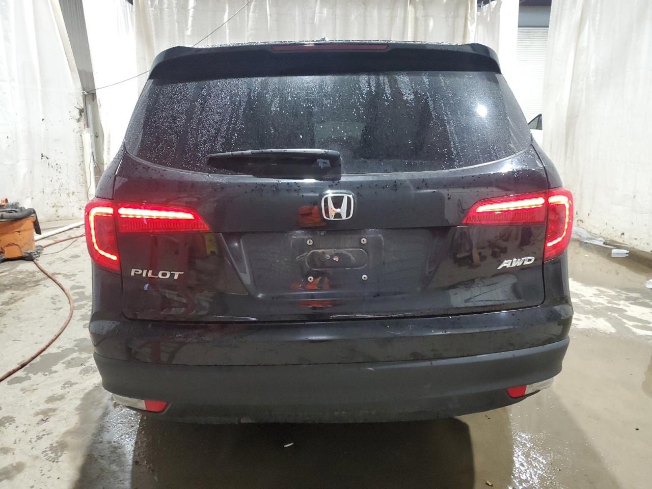 2018 Honda Pilot Ex vin: 5FNYF6H39JB022651