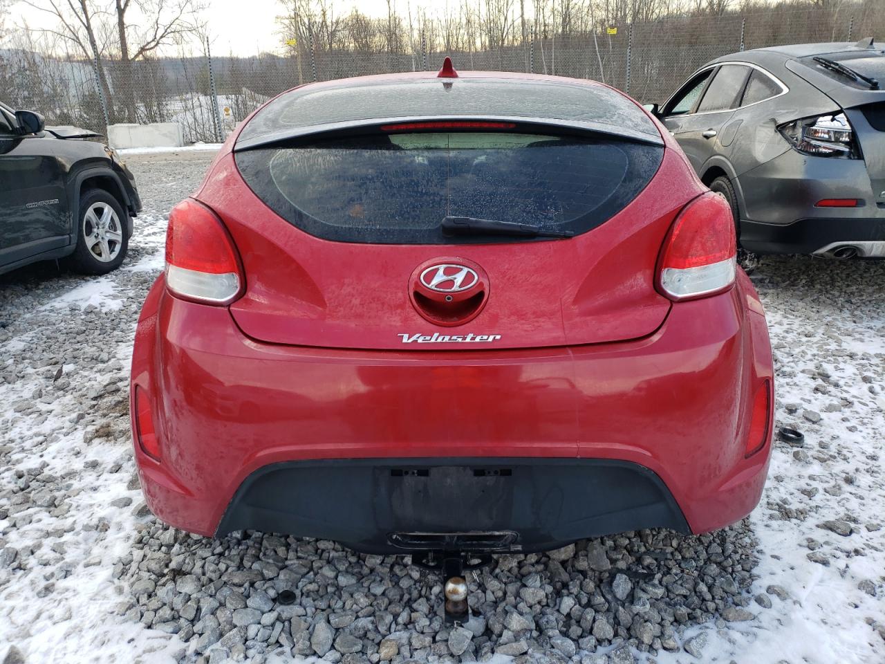 KMHTC6ADXGU265824 2016 Hyundai Veloster