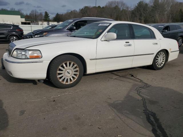 2003 Lincoln Town Car Executive