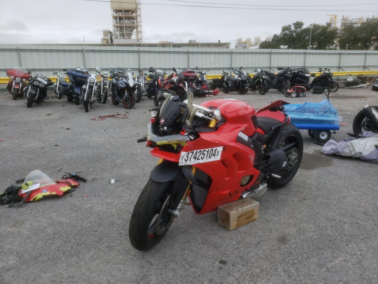 Salvage Motorcycles & Powersports 2024 DUCATI PANIGALE V4S For Sale at CrashedToys LA NEW