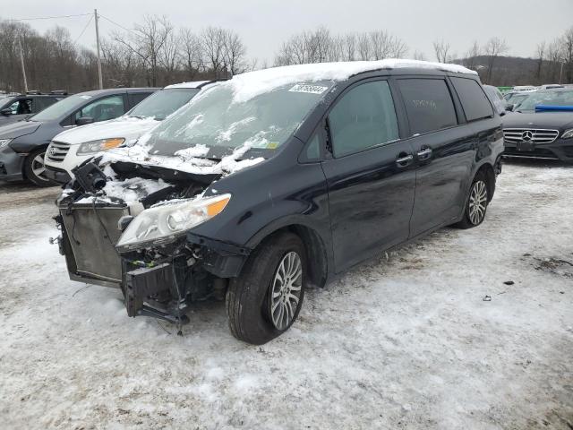 2020 Toyota Sienna XLE