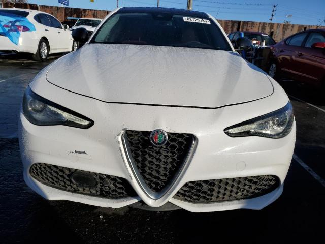 ZARFAECNXH7561925 2017 Alfa Romeo Giulia Ti