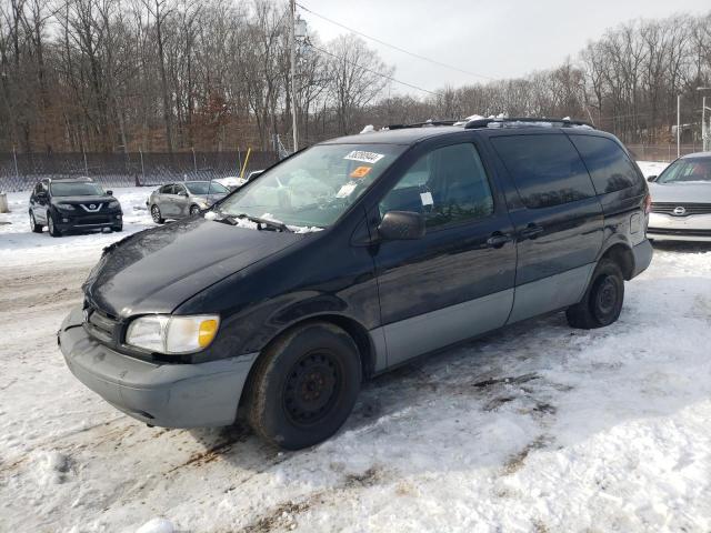 1998 Toyota Sienna LE