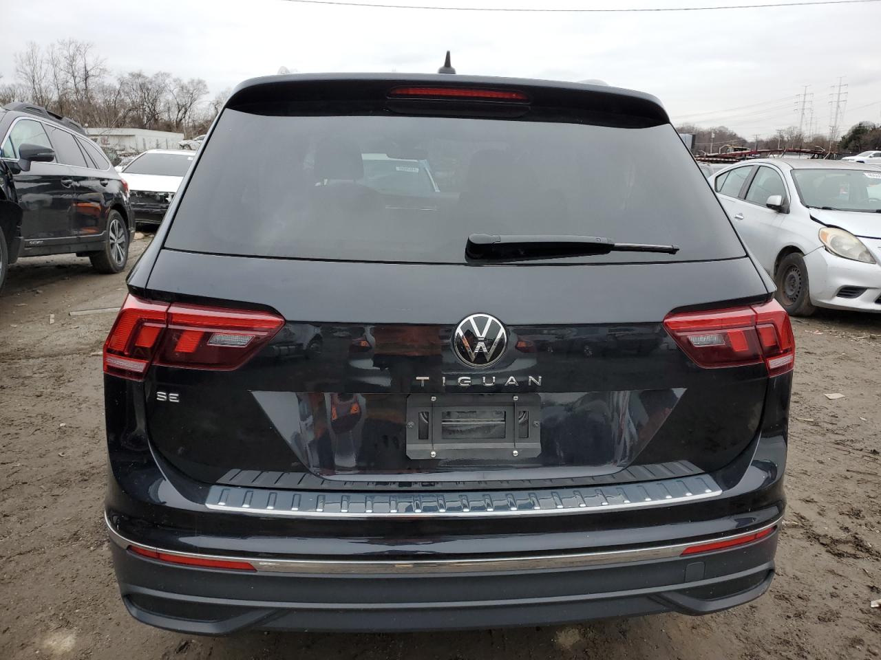 3VV3B7AX6PM042368 2023 Volkswagen Tiguan Se