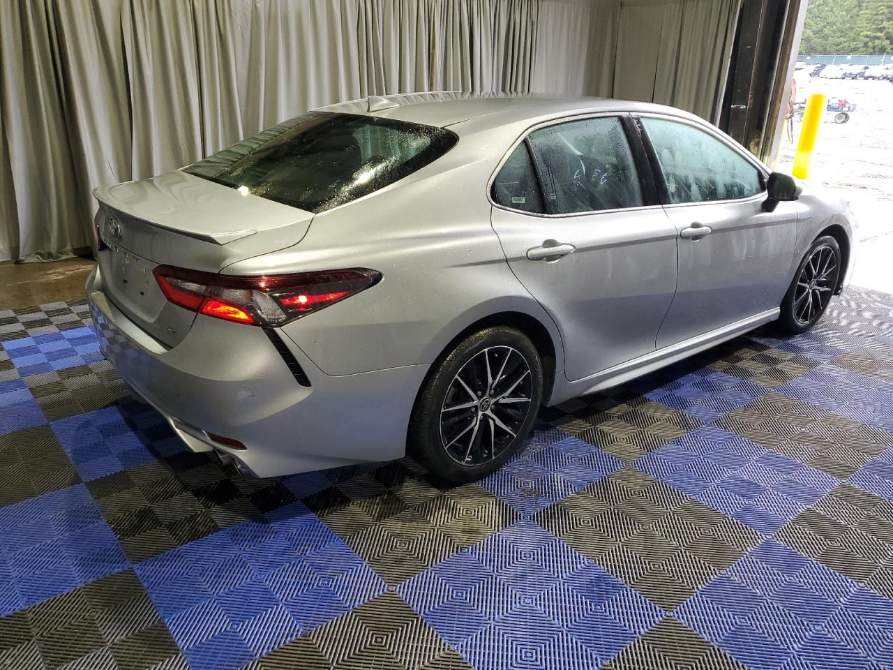 Фото: 4T1G11AK7MU588748 - 3