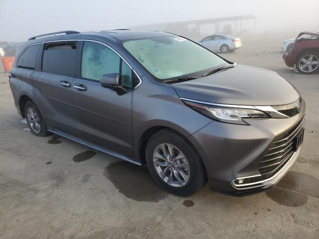 5TDYRKEC8NS114940 | 2022 TOYOTA SIENNA XLE