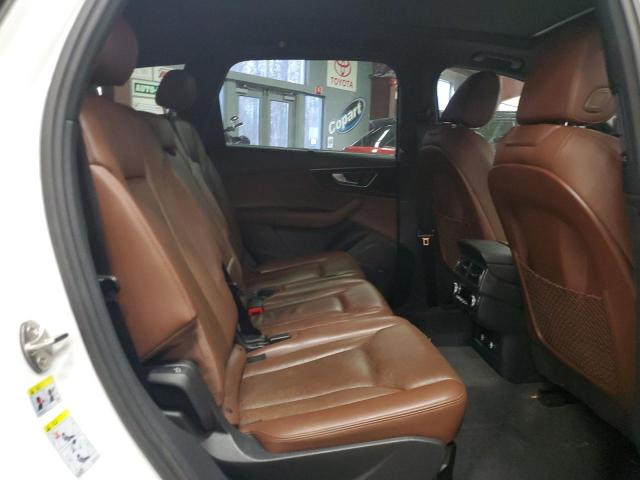 VIN WA1VAAF76JD002305 2018 Audi Q7, Prestige no.10