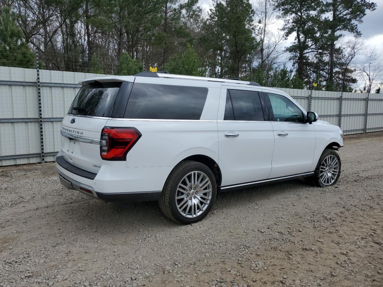 Lot #2339973167 2023 FORD EXPEDITION