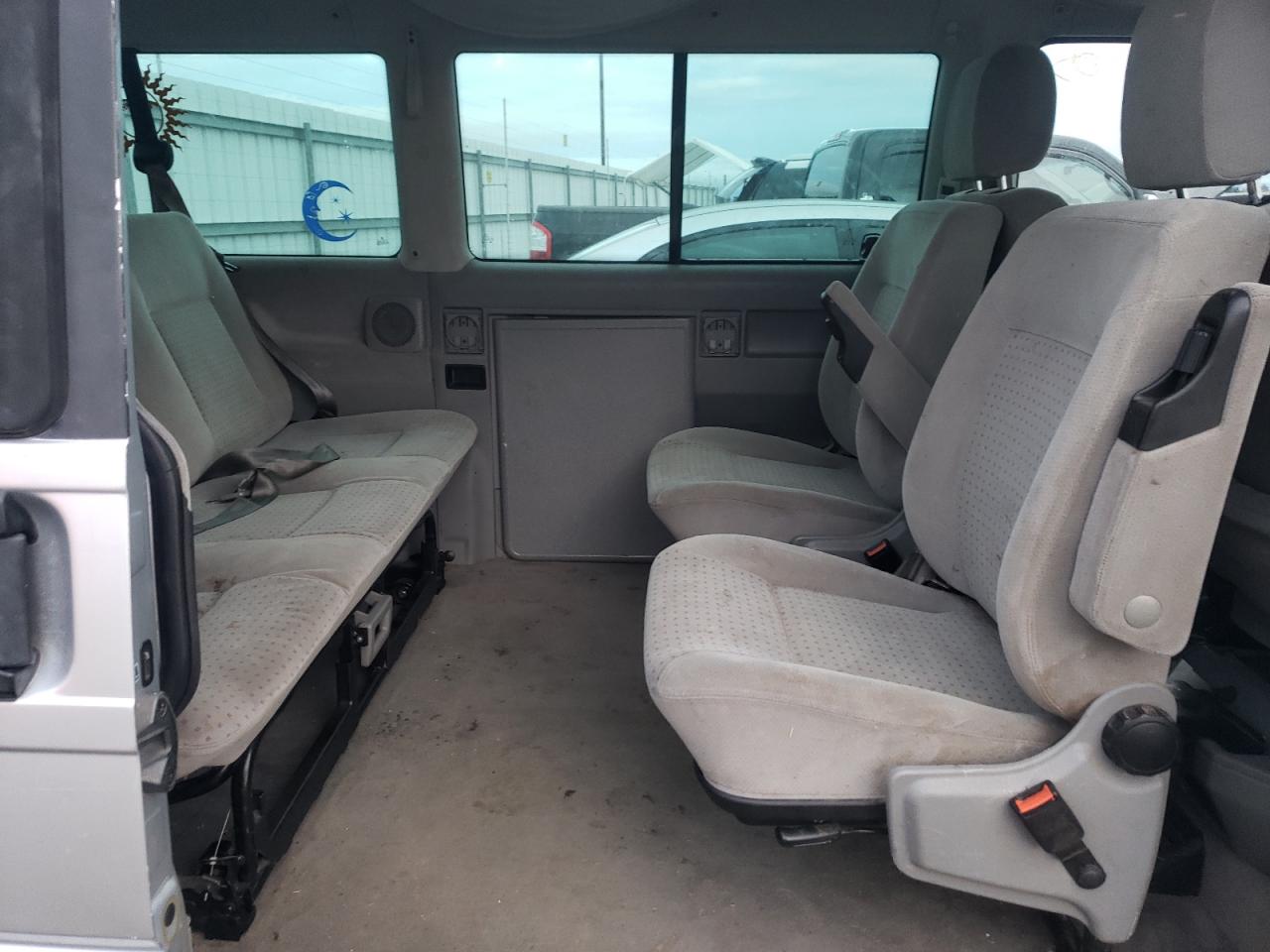 WV2MB47032H013274 2002 Volkswagen Eurovan Mv